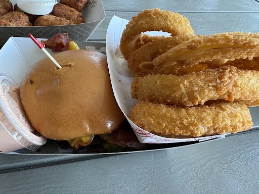 The Twisted Prop Bar & Grille photo
